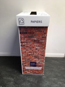 boite de recyclage pour des déchets en papier